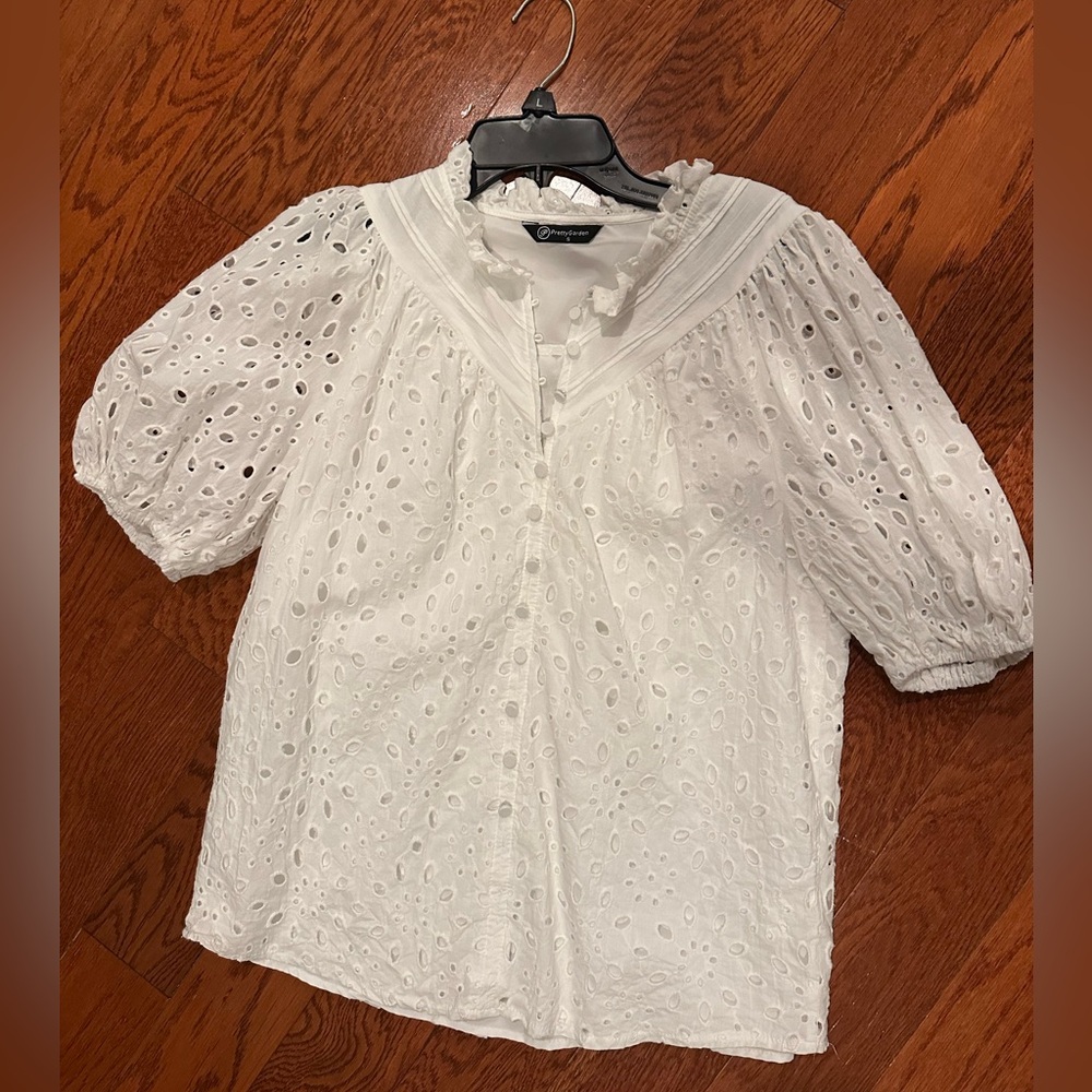 Charming White Eyelet Blouse with Puff Sleeves